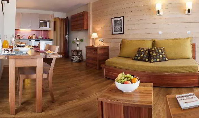 Pierre & Le Machu Pichu 2* فال تورُن